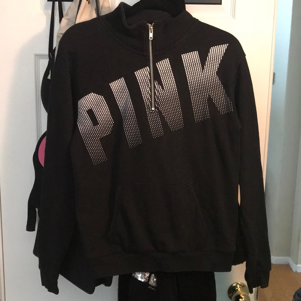 Pink pullover (s)